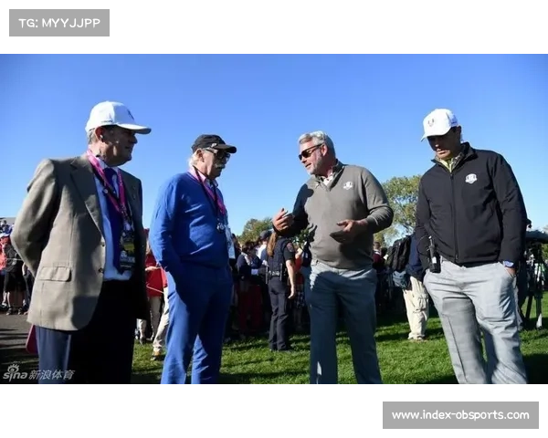 新浪杯四人两球赛红队全取4分，5-3领先蓝队进入决赛日